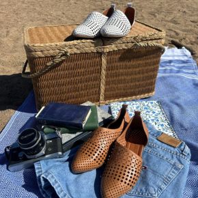 The PAPY RUSS is a stylish flat by Diba True. This slip-on flat has a 0.5-in heel and almond toe. The soft Turkish leather has laser cut out details that take this d’orsay flat to the next level.