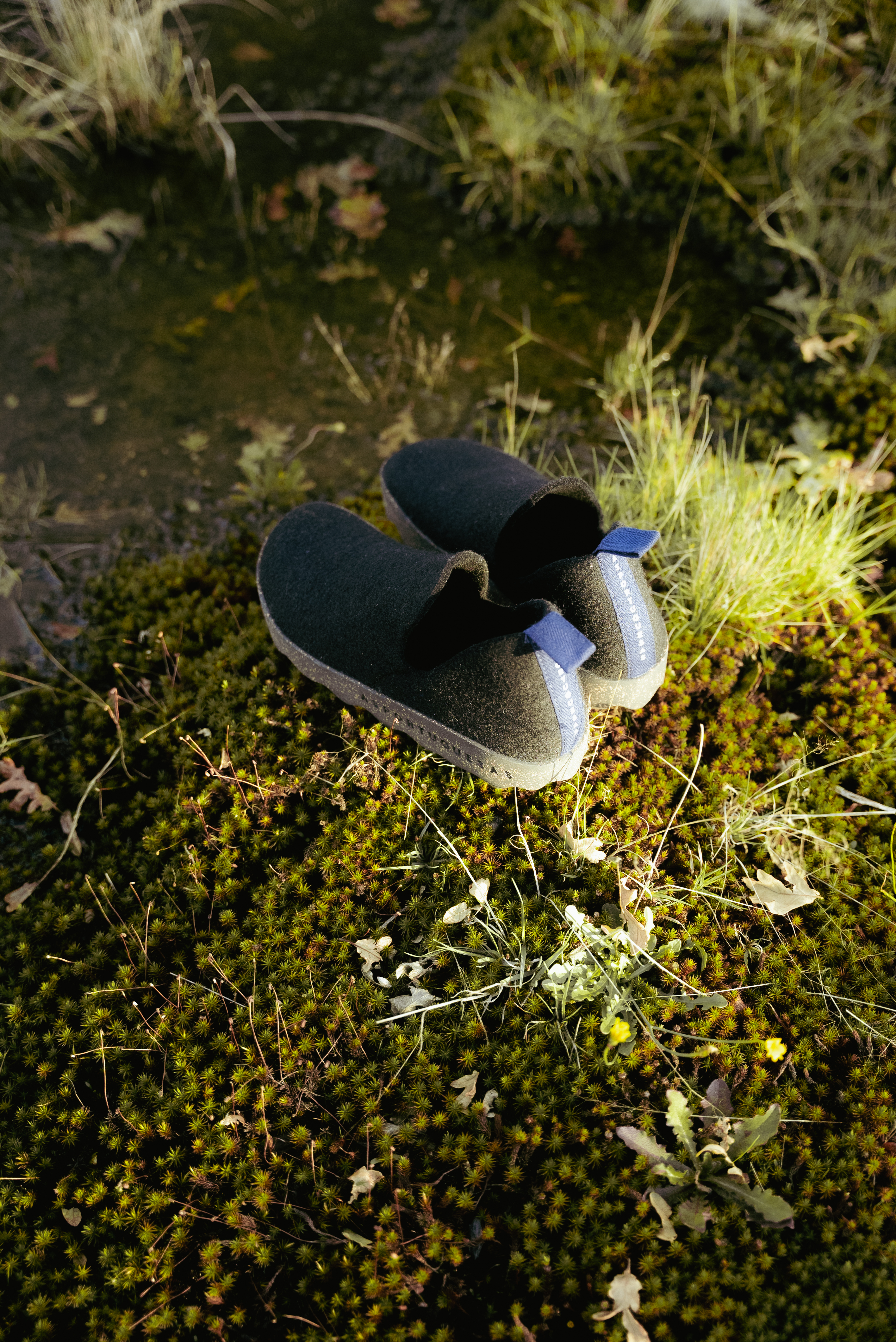 WOMENS WOOL UPPER CONTOURED FOOBED AND CORK /LATEX OUTSOLE