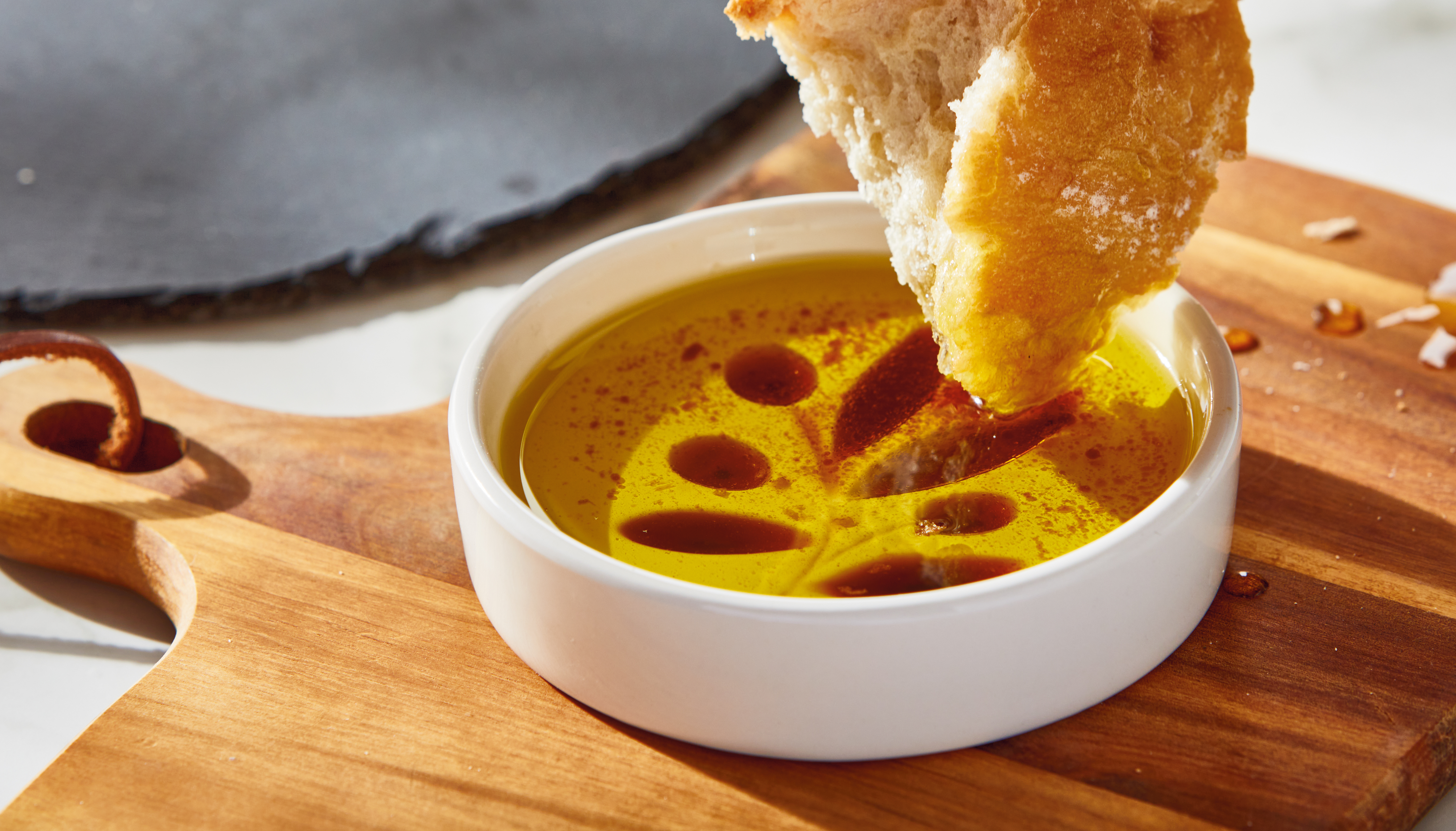 Entertaining essentials that bring ease, style, and joy to the table. Thoughtfully designed serveware that works beautifully for daily meals, gatherings, and everything in between.