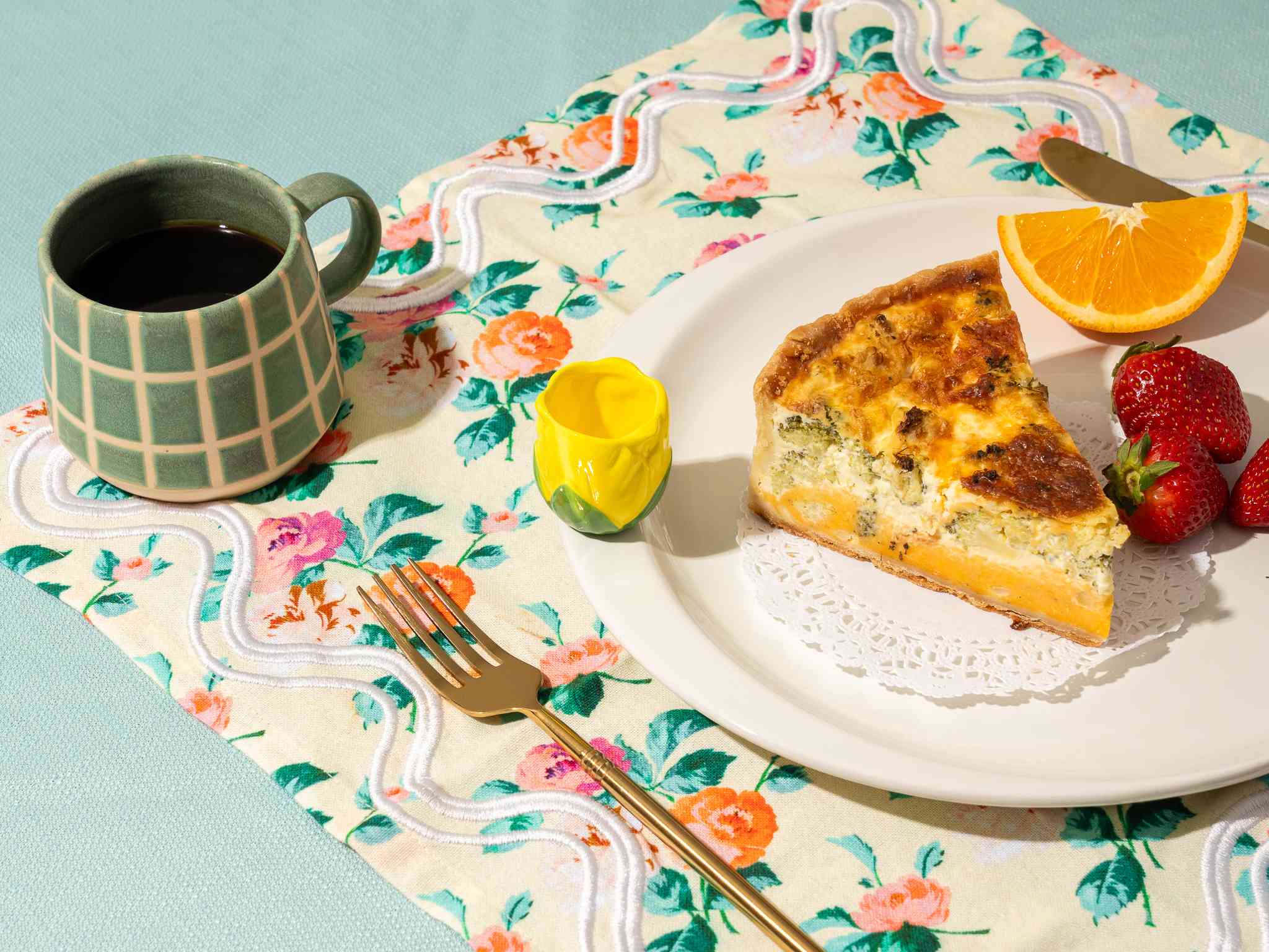 the celebration circle is a versatile stoneware dinner plate perfect for everyday meals or small gatherings, designed to let your mini and your memories shine.