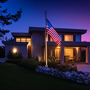 Focus Par, MR16, or LED Module directional bullets is compatible. 