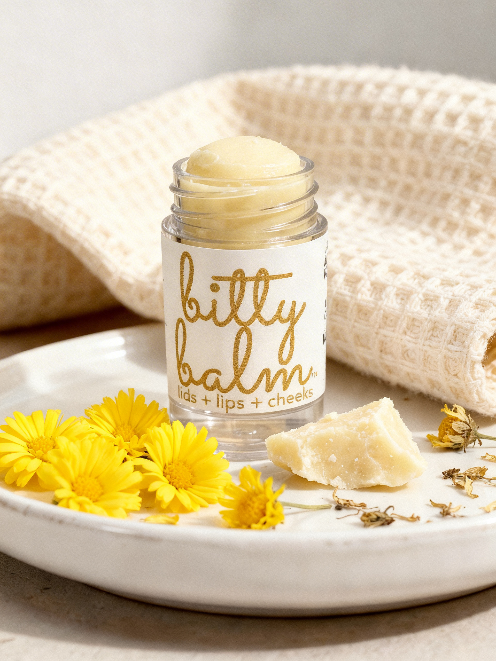 Petroleum Free moisture, protection and shine for dry skin and lips