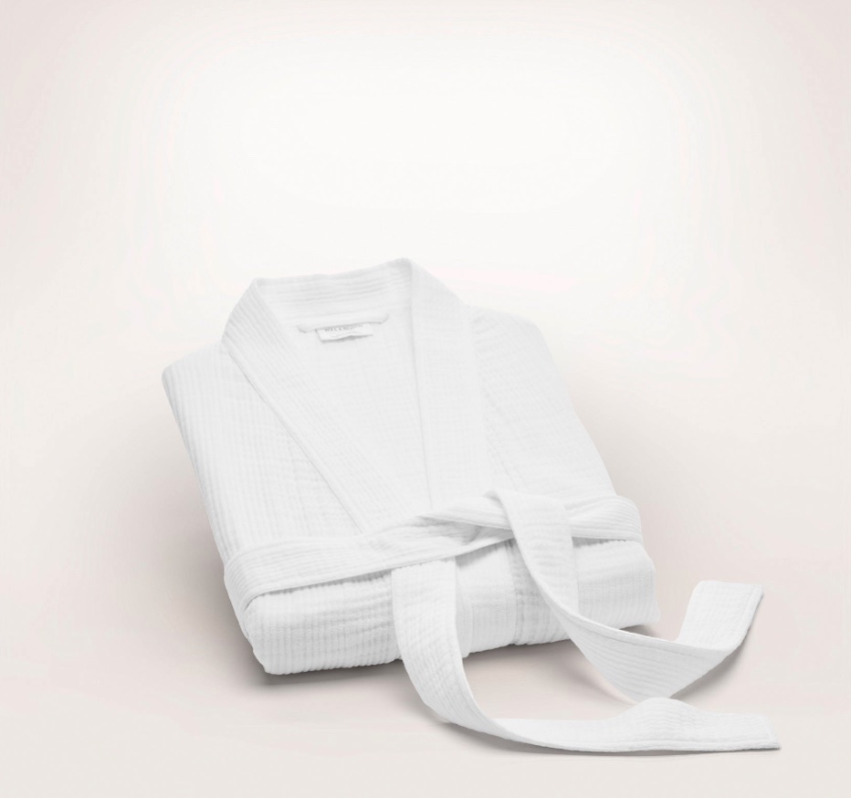 Made from the same cloud-like fabric as our Dream Bed Blanket, this unisex robe is airy, ultra-soft, and perfect for everyday lounging.