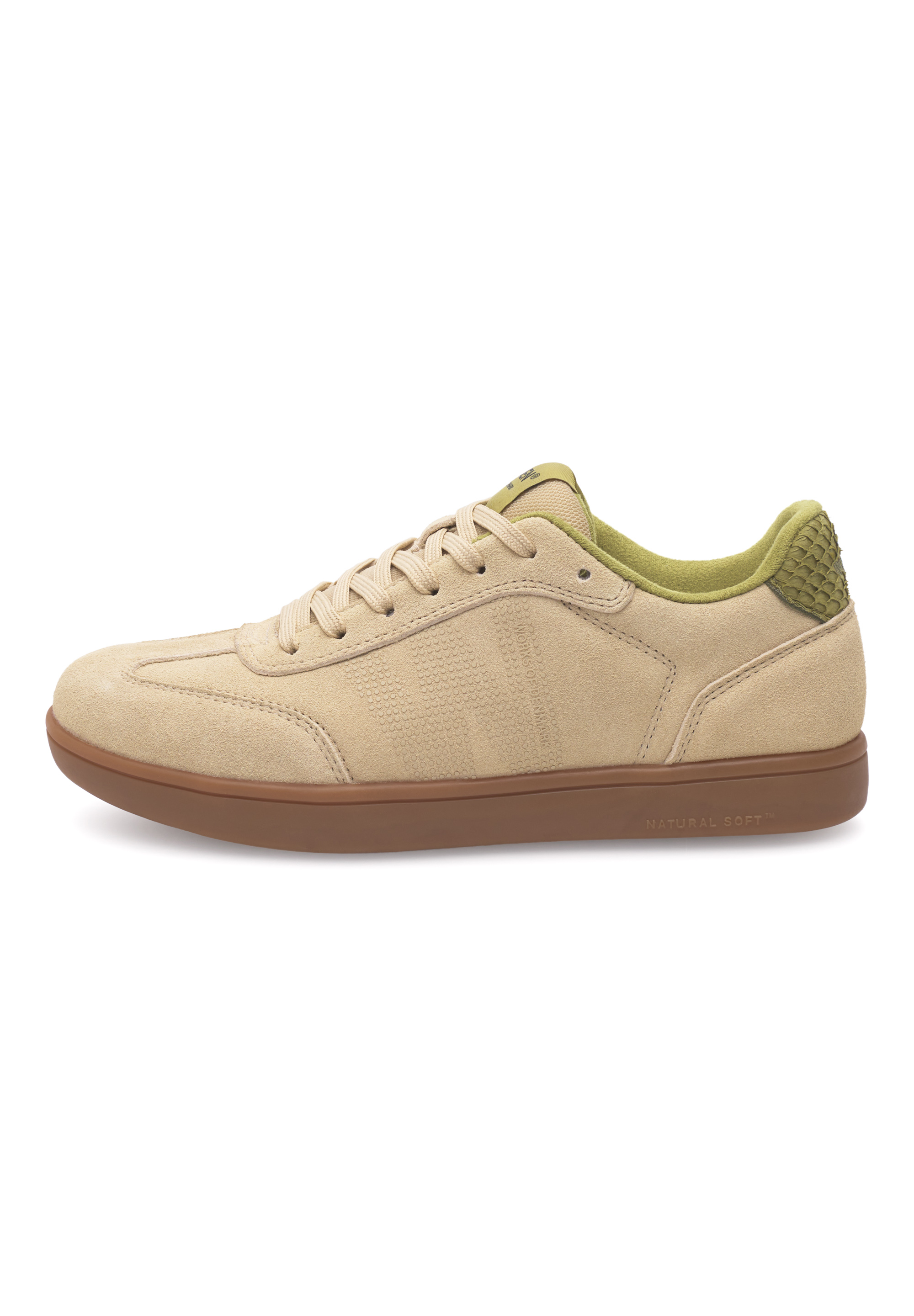 Old-School charm sneaker with modern design aesthetic creating a timeless classic sneaker
