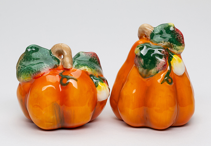 Pumpkin Salt and Pepper 3 1/8"H