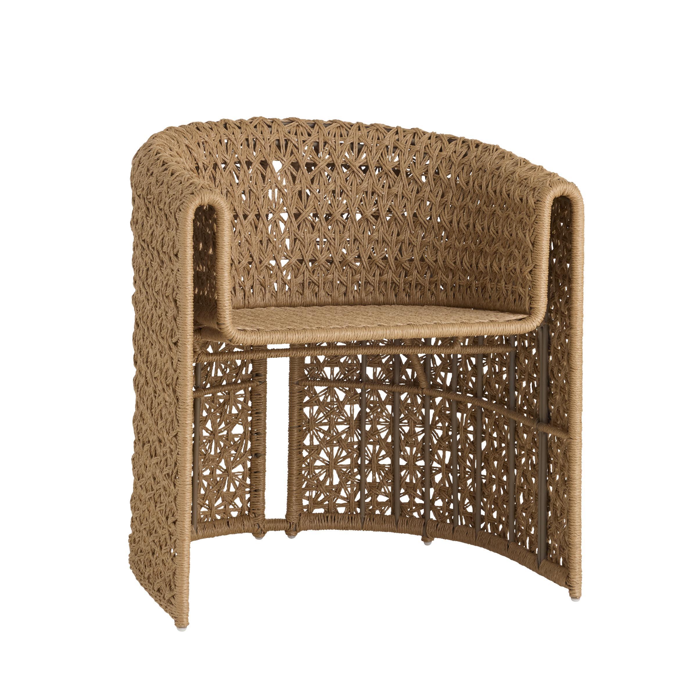 Our barrel-shaped seat delivers a sinuous line from the leg to the raised arms to the floating seat. 