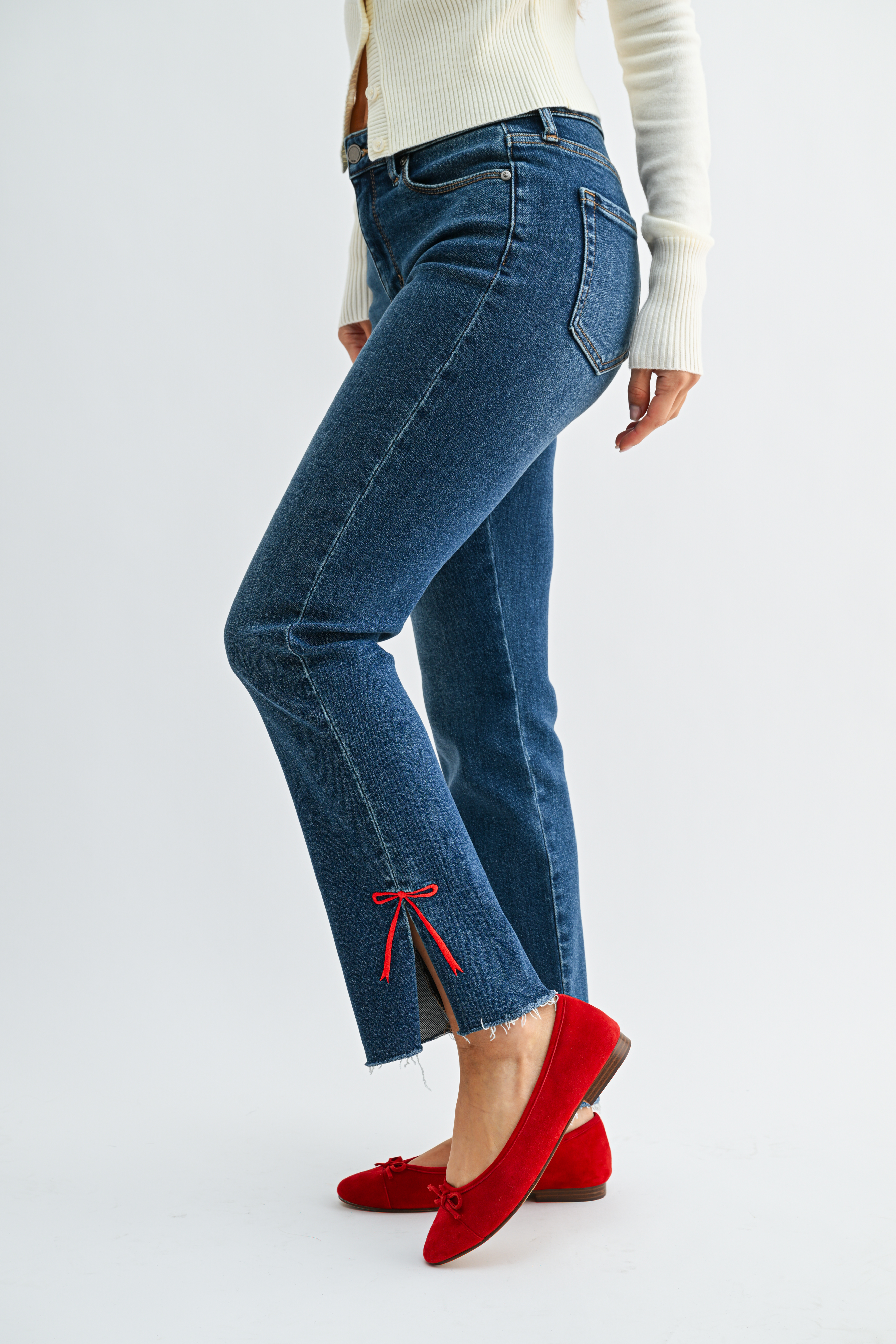 BOW SLICED STRAIGHT LEG