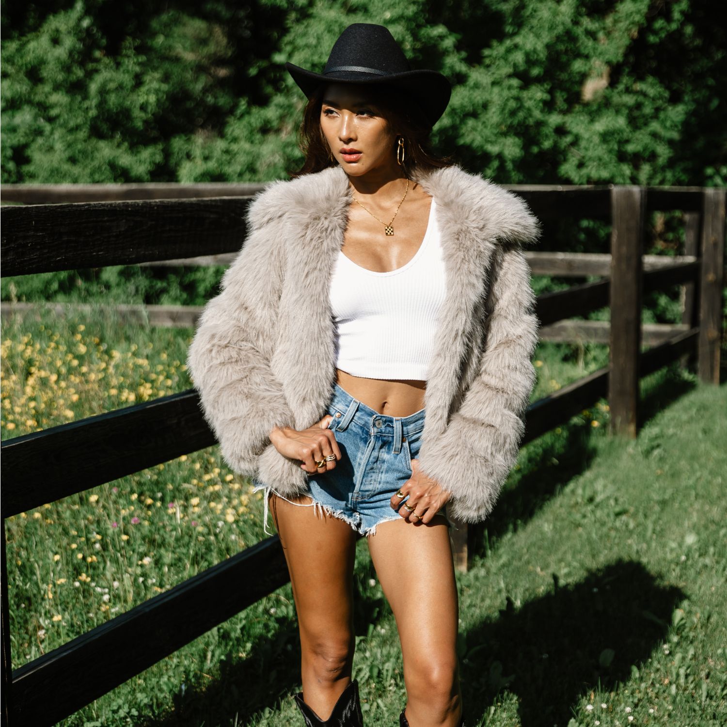 Taupe Faux Fur Jacket featuring ultra-soft faux fur with a plush textured finish, designed with an oversized collar, long sleeves, and a relaxed fit for a cozy and elevated cold-weather look. 
