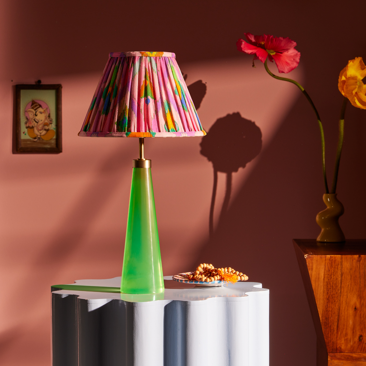 The Cueva is compact, contemporary and fun, giving just the right amount of light to lift any cave-like corner of your home or garden.