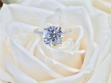 Solitaire Diamond Engagement Ring