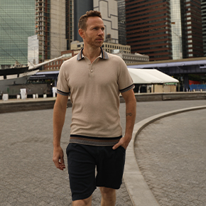 Enjoy our soft and comfortable 3-button short sleeve polo with contrasting details on the collar and cuff. The perfect resort or restaurant wear for a night out piece.