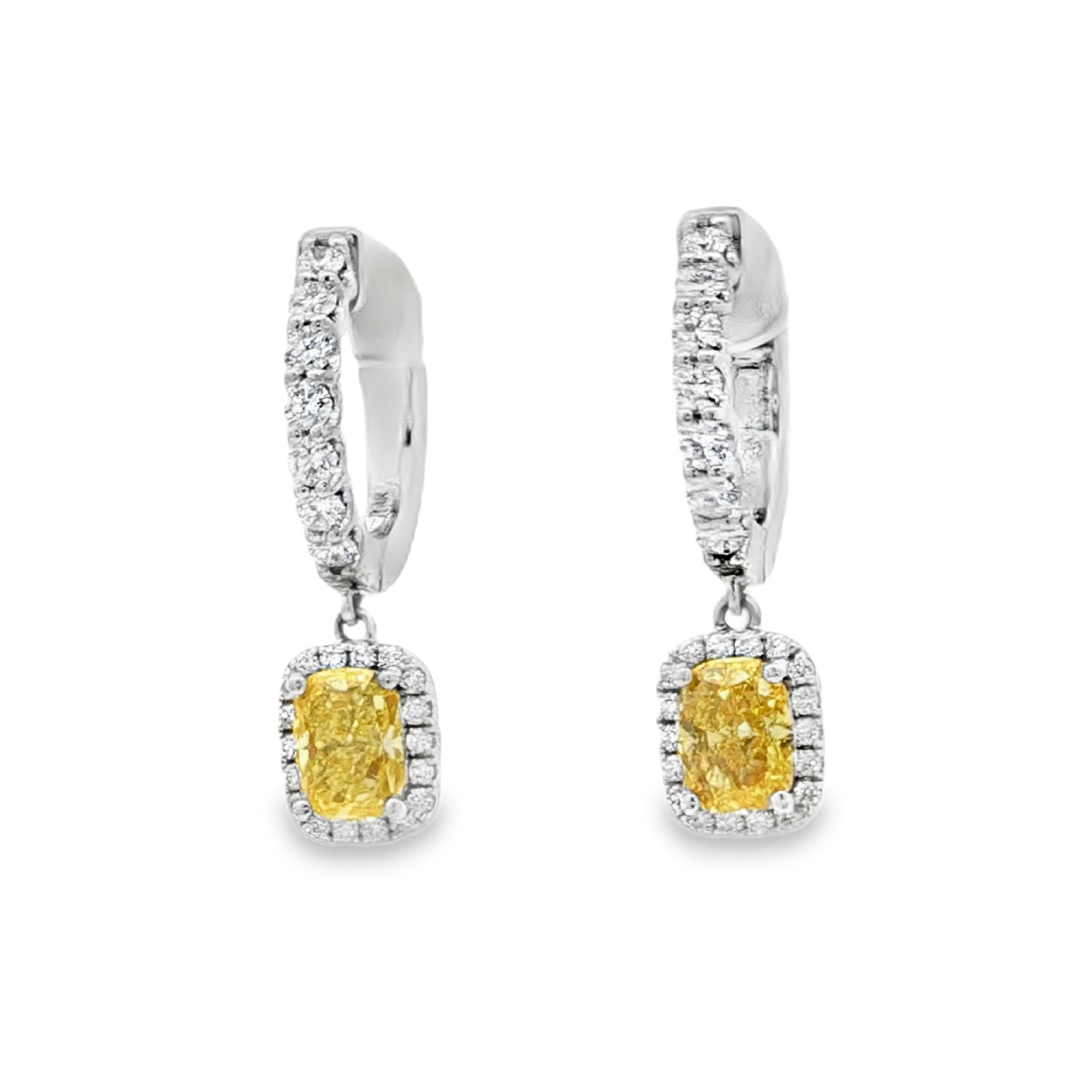 1.01 FVY and 1.01 FVY ( GIA 6234040902, 6234353831 ) set in 8.1gr of 18KWG with 2.4 ct br GH VVS