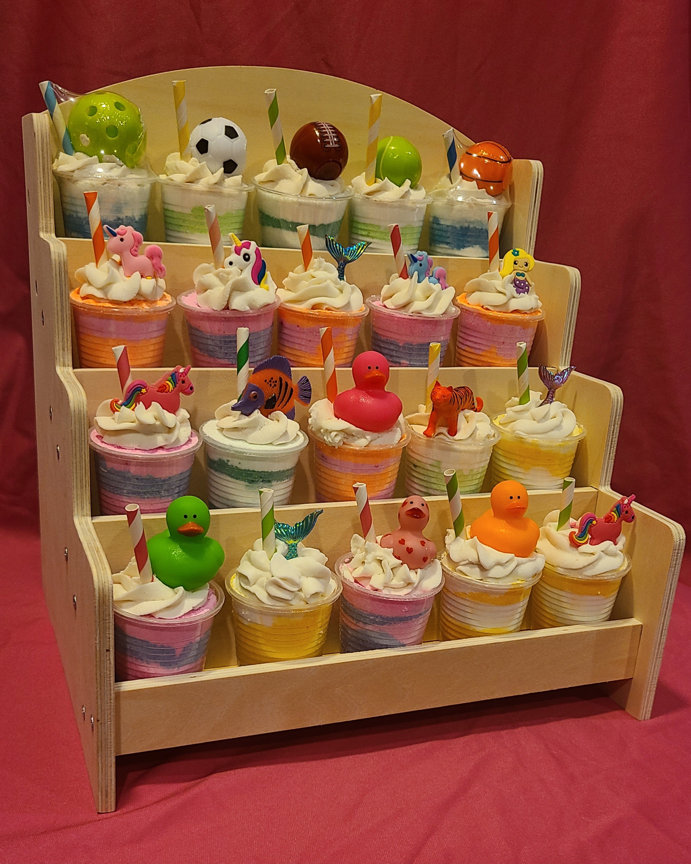 Variety of themes: sport, boy/girl, Christmas, Easter, dinosaurs, mermaids, etc.
