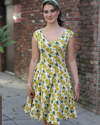 A universally flattering dress in a sunny daffodil print.