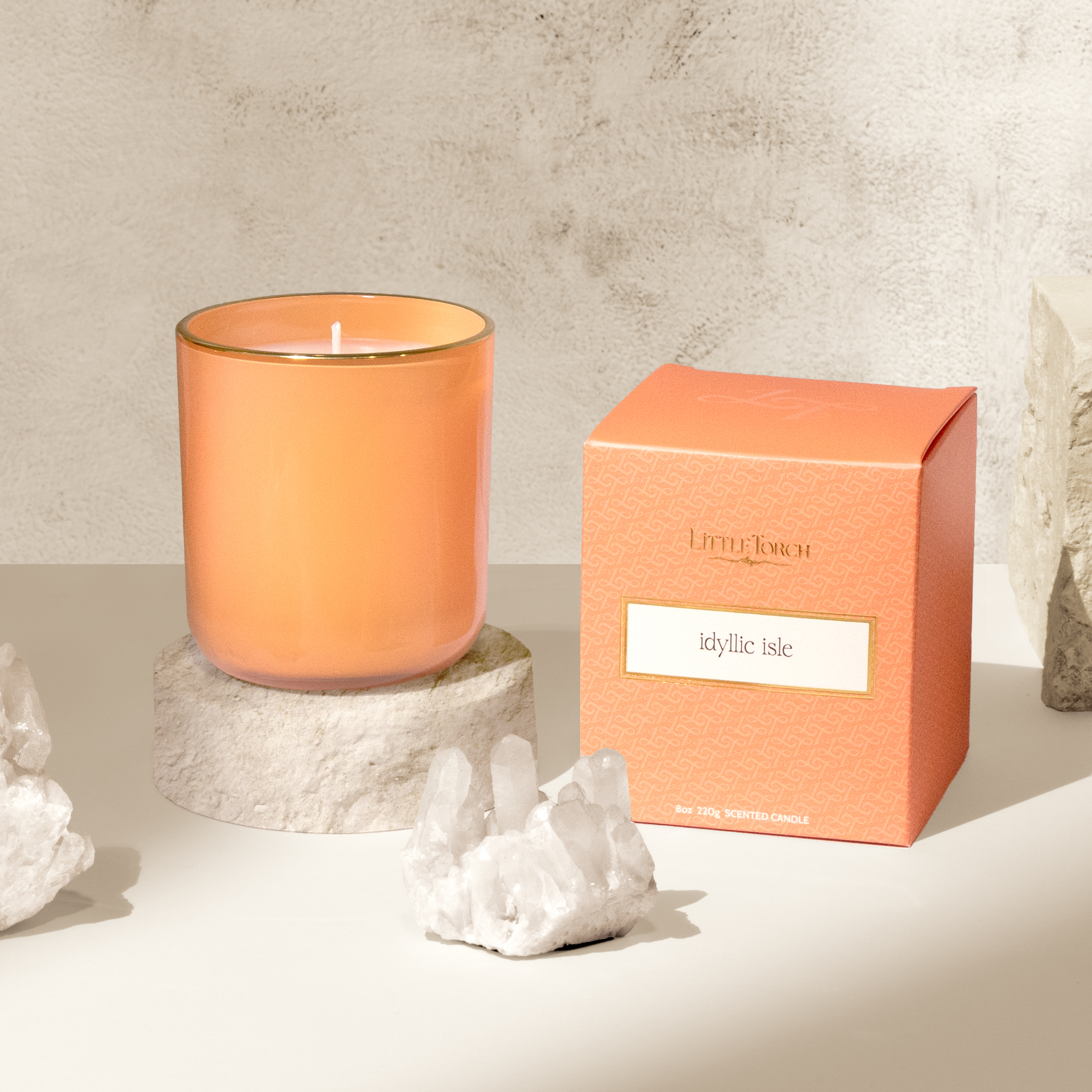 Idyllic Isle is a fruity, floral fragrance that welcomes you to kick back on the beach, close your eyes, and lie in the sun on your very own private island.