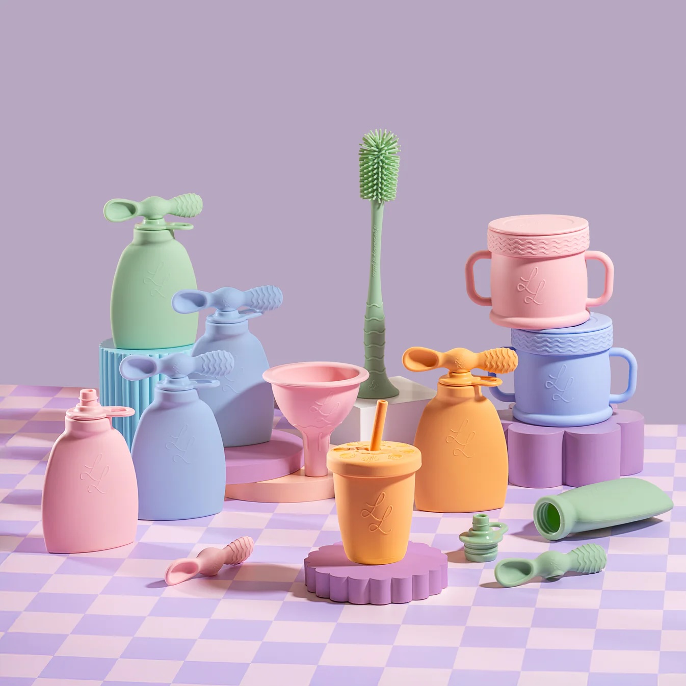 Non toxic silicone mealtime products