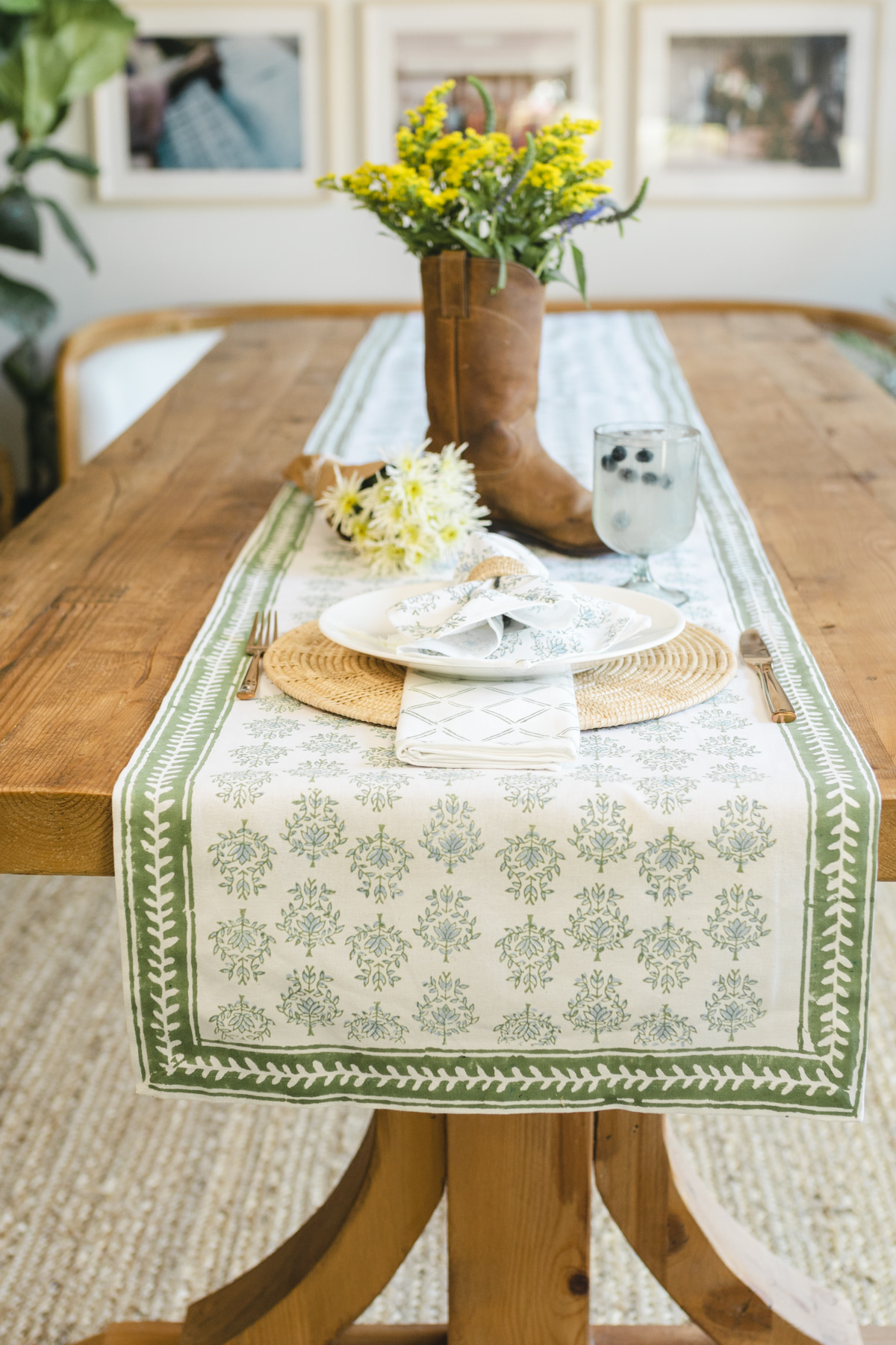 Our classic Lotus design is used to create stunning tea towels, table linens, and napkins in 