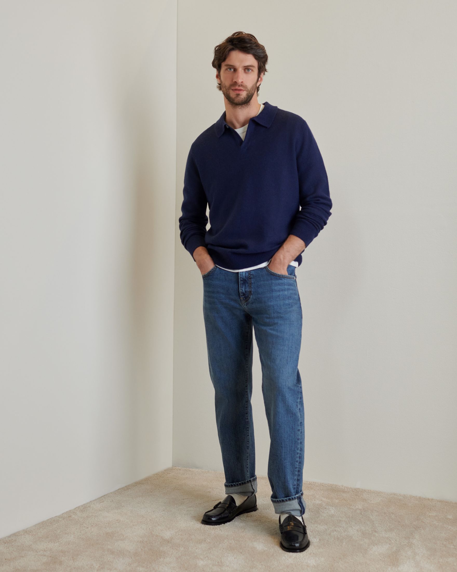 Zach is our standard straight leg, universal fit. 16" bottom opening.