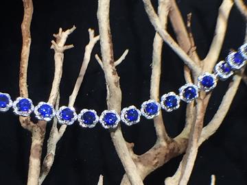 Natural sapphire and diamond bracelet