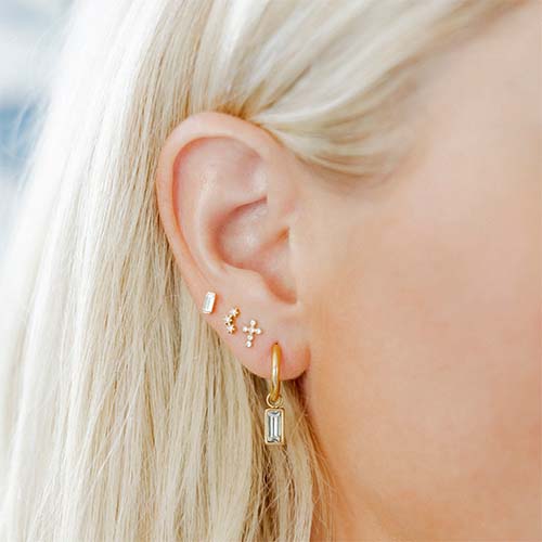 Linny Co is an accessories company that believes bold style can be effortless for everyone. 