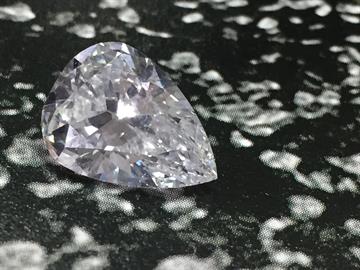 Pear shaped diamond 