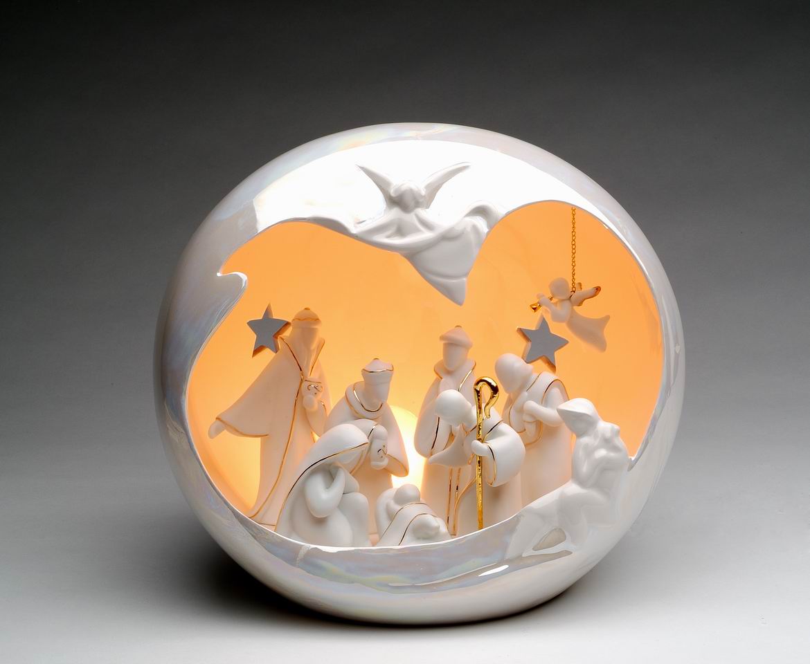 Large Globe Nativity Night Light 8 1/2"H