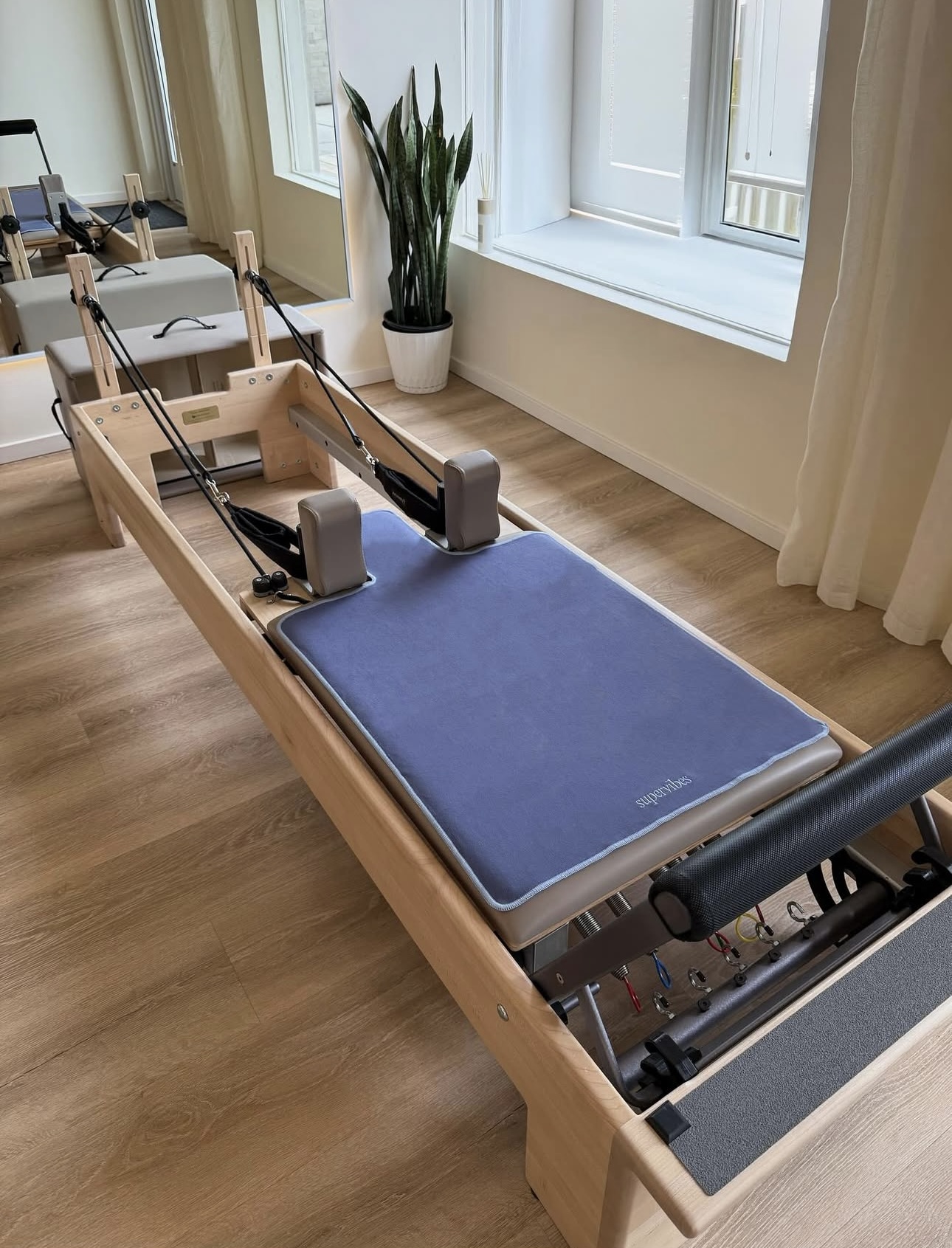 Reformer grip towel