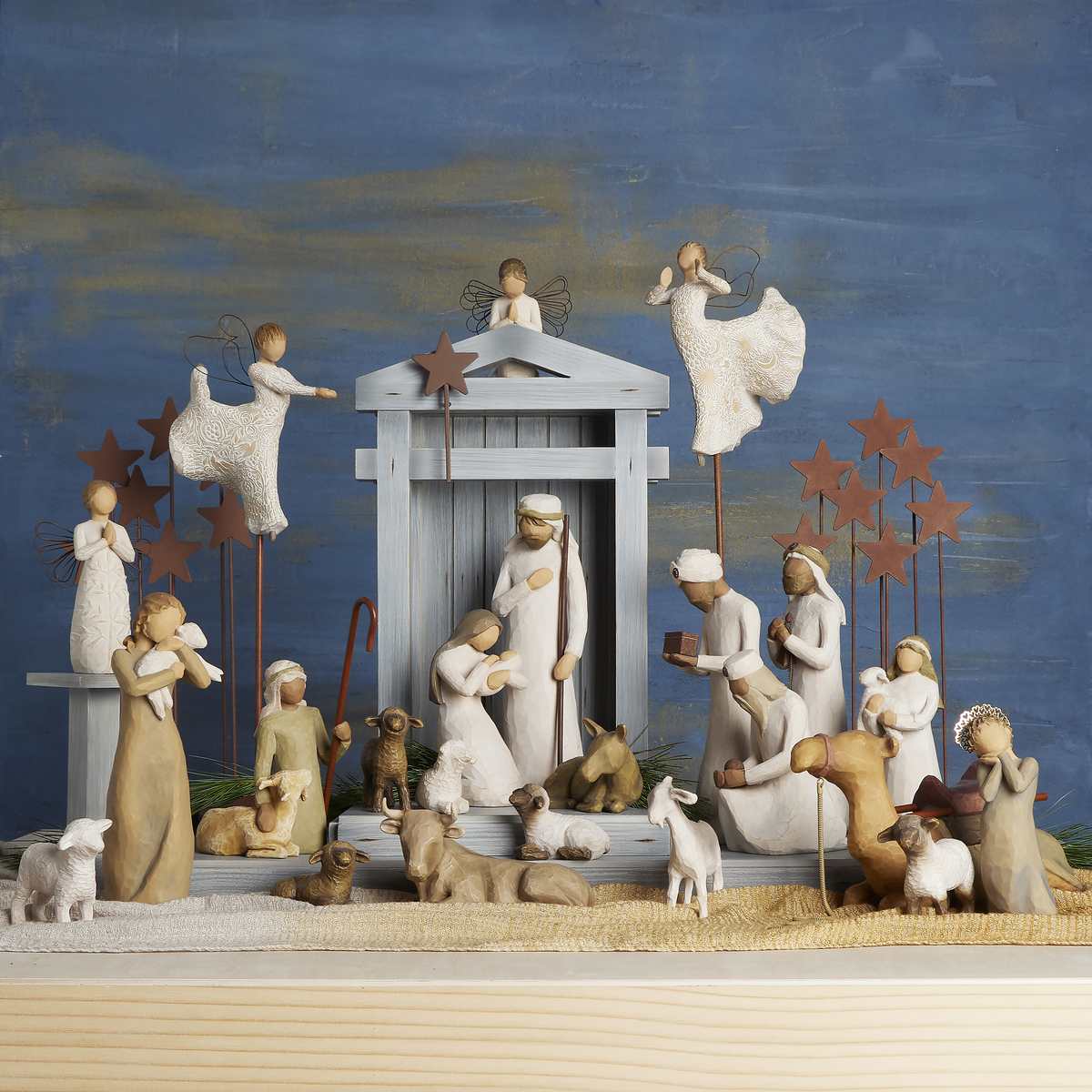 Nativity Premier plus Elevated Angels, 25-piece Set