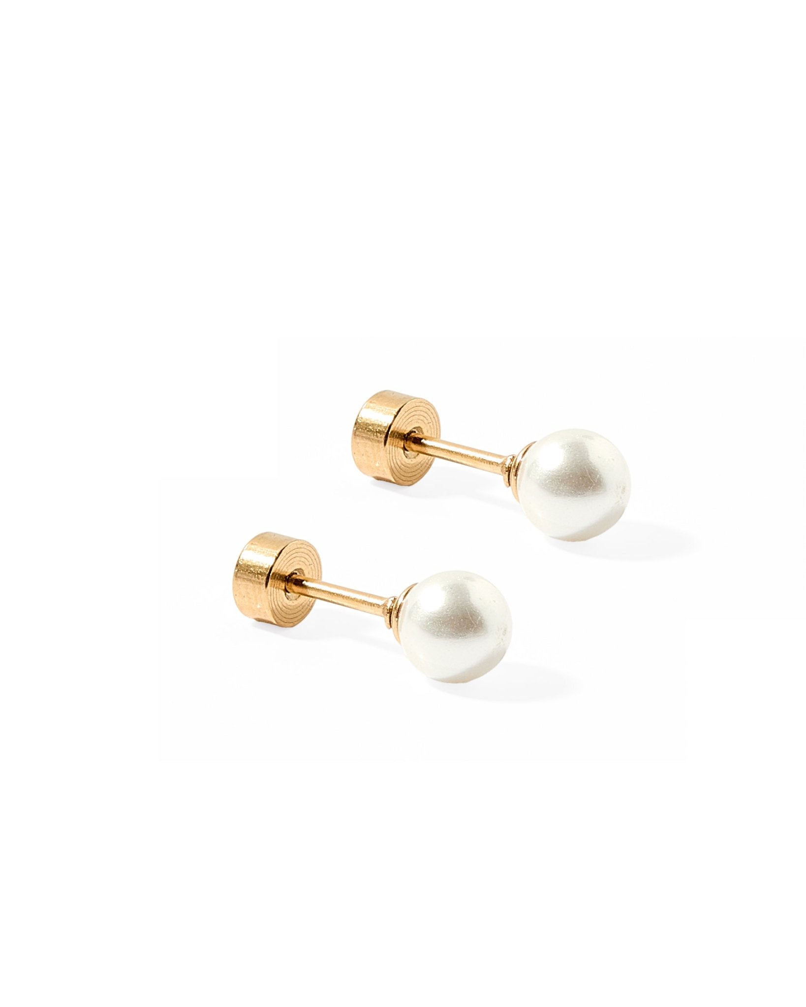 Payton Pearl Flat Back Stud features timeless pearl accents with a secure screwback design. Waterproof, hypoallergenic, tarnish-resistant, and perfect for comfortable everyday wear.