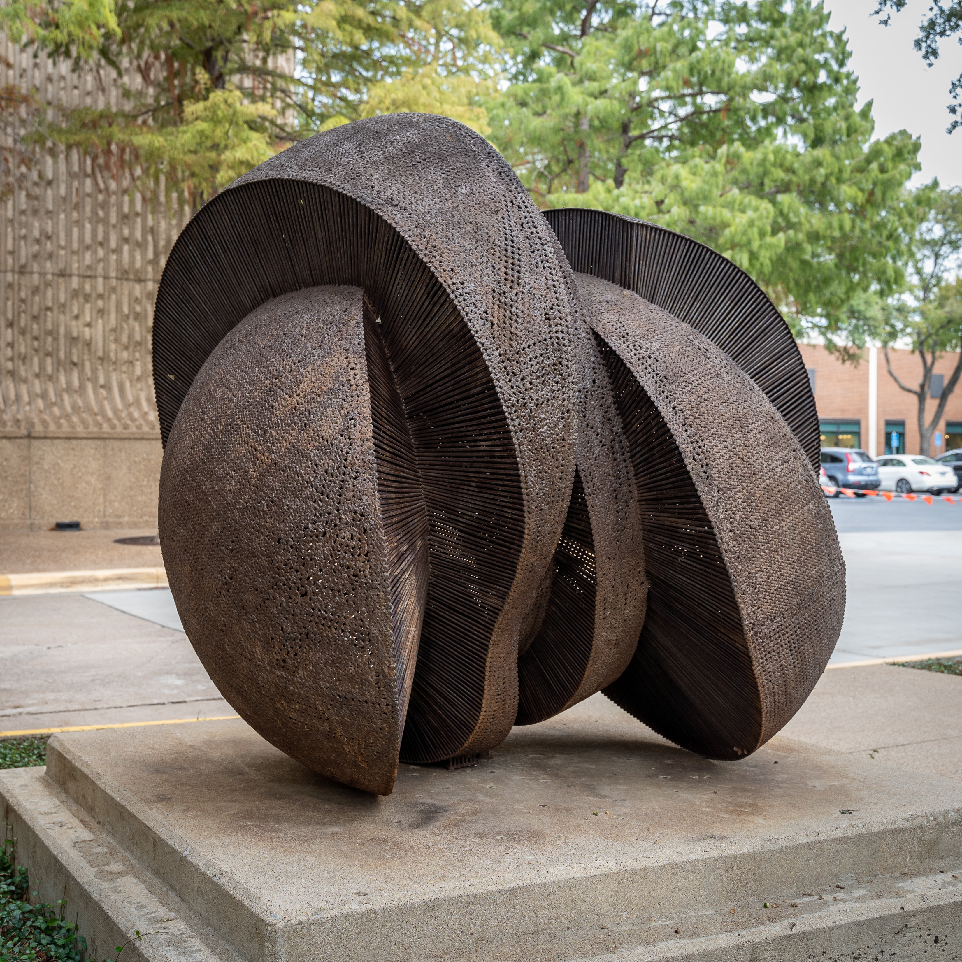 DMC Sculpture Garden_Cortens by Dušan Džamonja