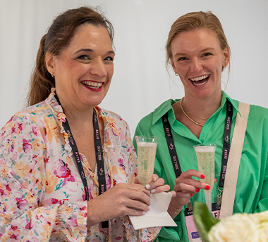 LIGHTOVATION Champagne Toast